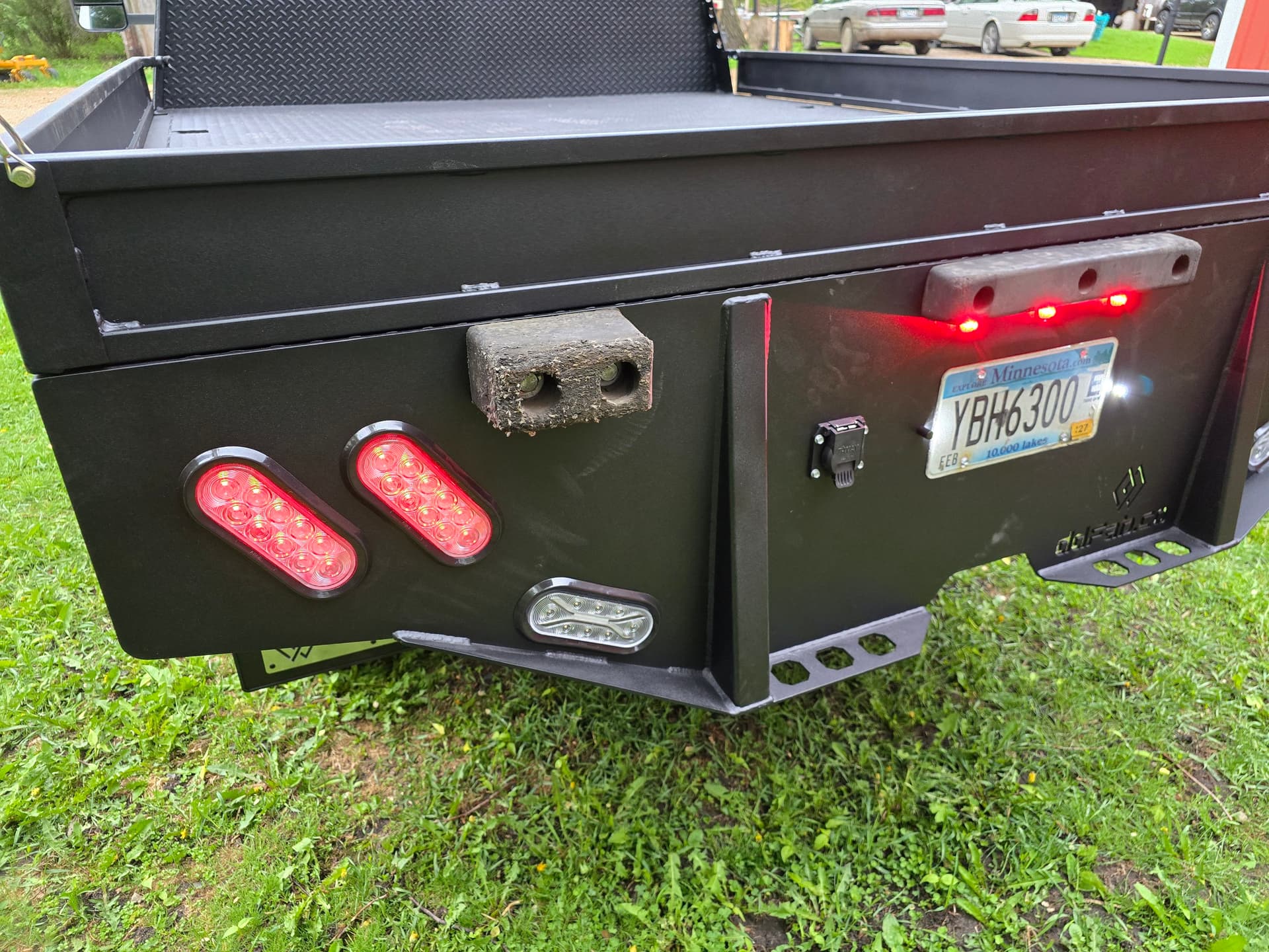 Heavy-Duty Double Diamond Flatbed Built for Sandblasting Work