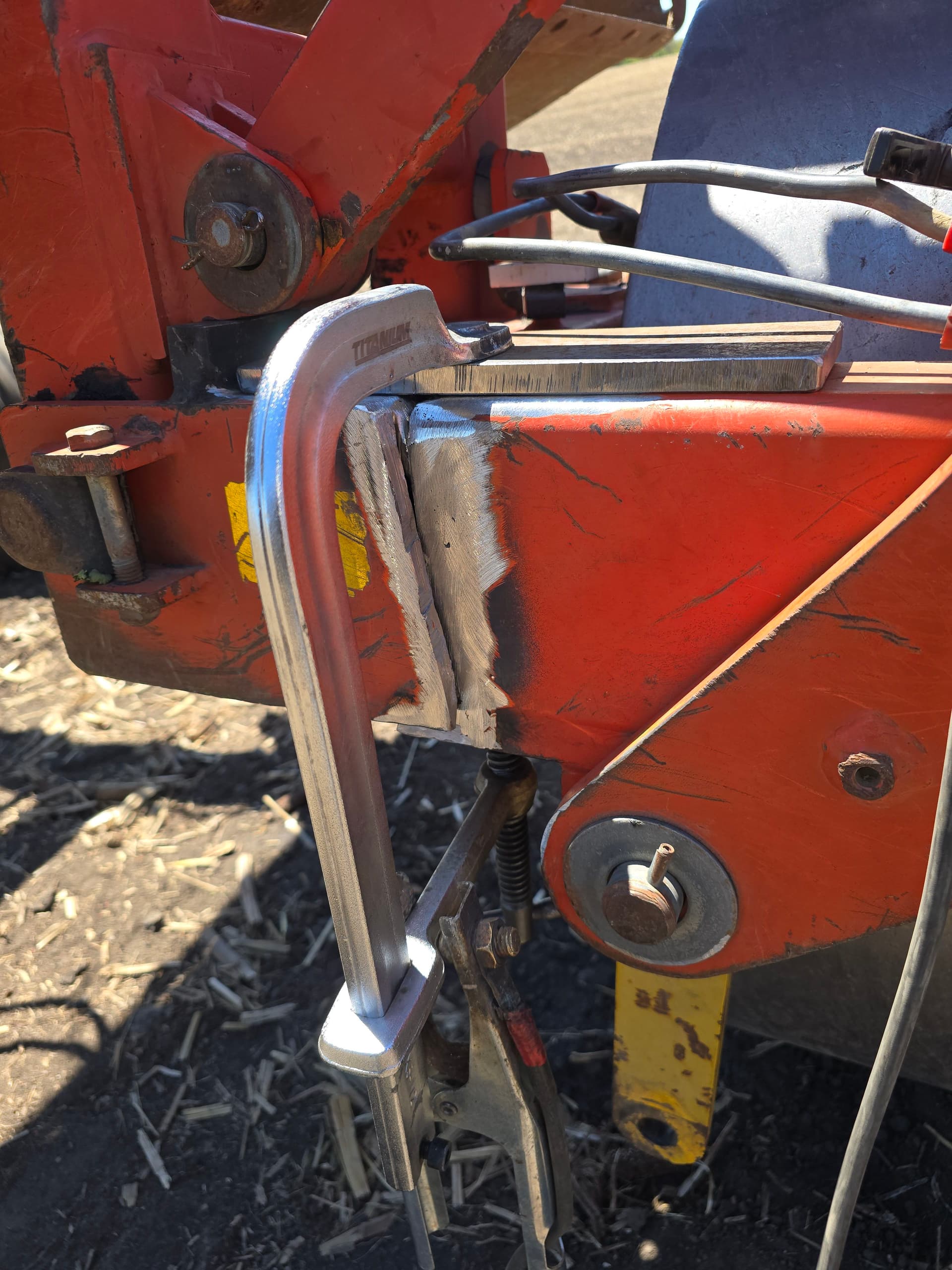 Gallery photos for Emergency Field Roller Frame Repair That Got Operations Running Again: Image #3