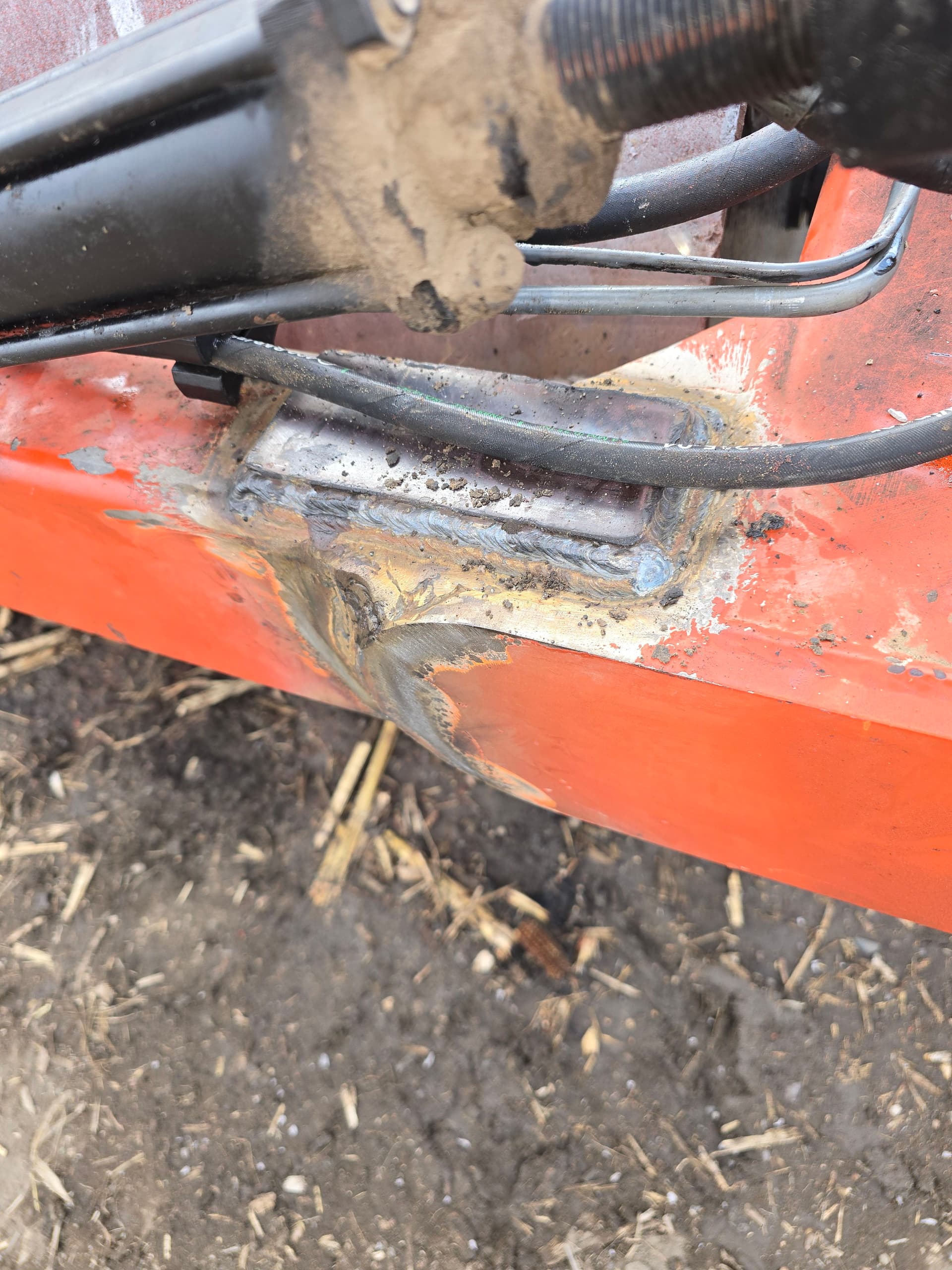 Gallery photos for Emergency Mobile Welding Repair on a Broken Riteway Roller Main Frame: Image #4